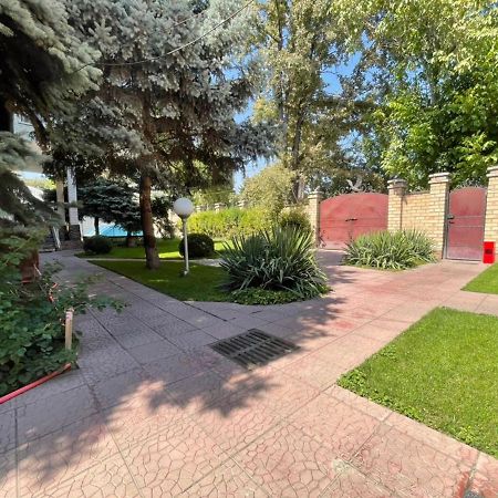 Гостевой Дом Шумкар Азия Guest House Shumkar Asia Bisjkek Buitenkant foto