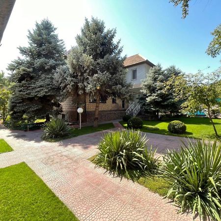 Гостевой Дом Шумкар Азия Guest House Shumkar Asia Bisjkek Buitenkant foto