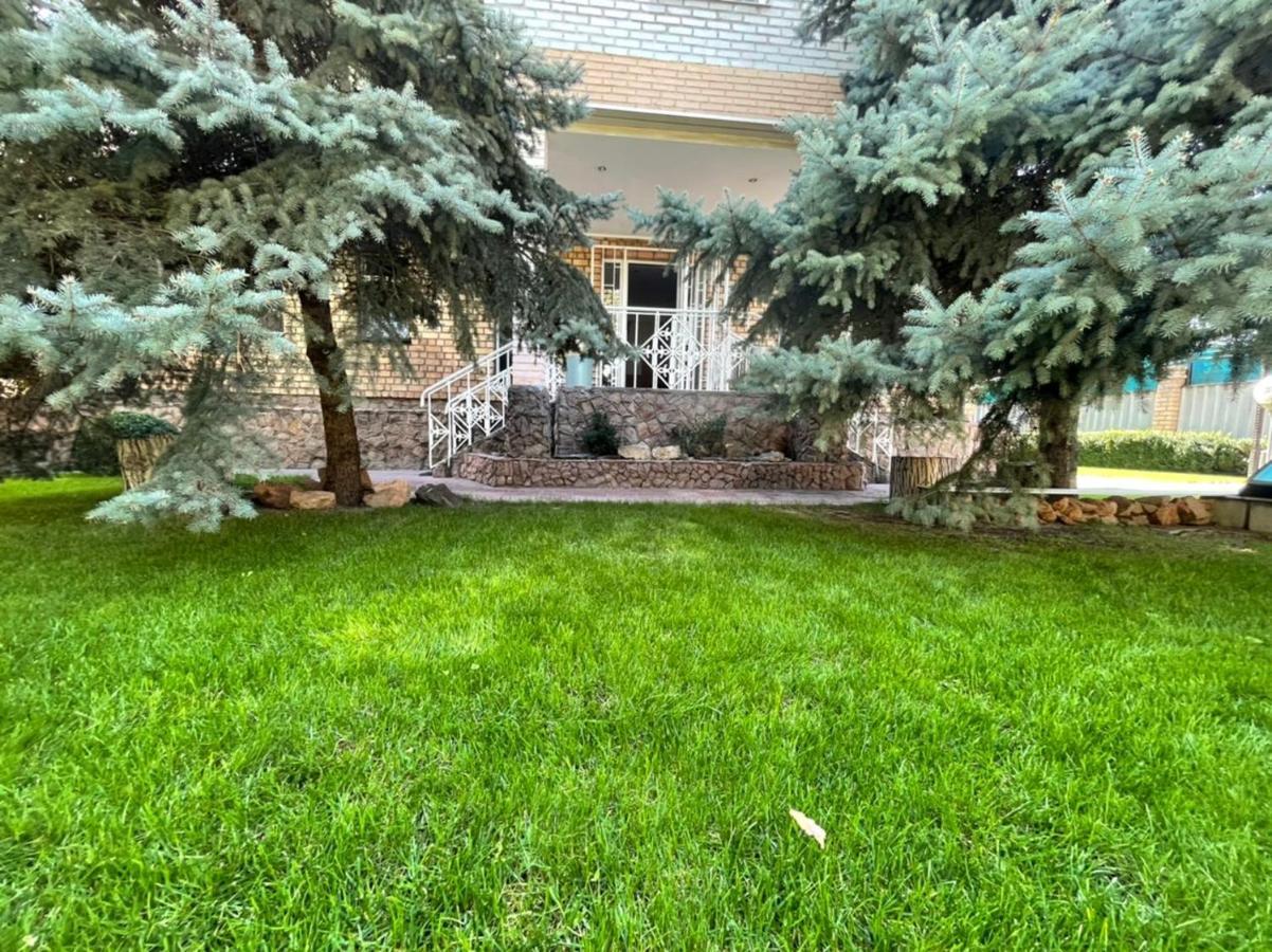 Гостевой Дом Шумкар Азия Guest House Shumkar Asia Bisjkek Buitenkant foto