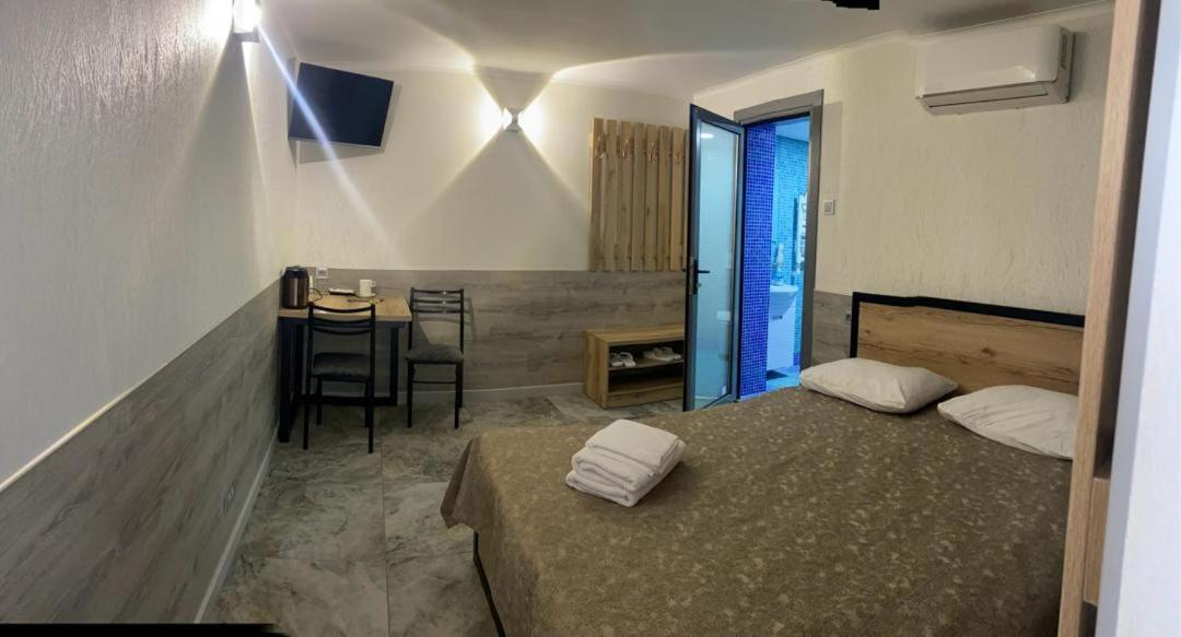 Гостевой Дом Шумкар Азия Guest House Shumkar Asia Bisjkek Buitenkant foto