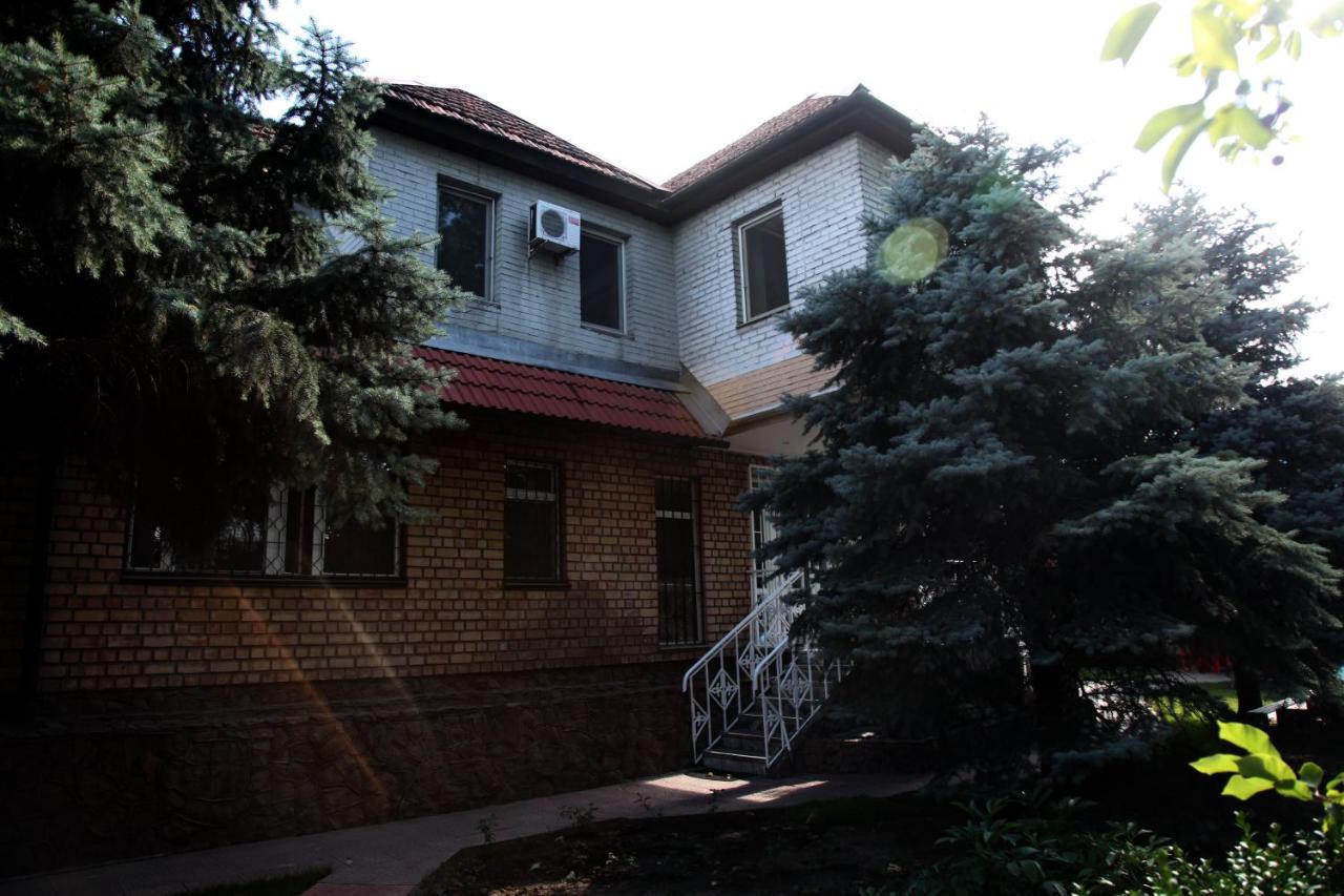 Гостевой Дом Шумкар Азия Guest House Shumkar Asia Bisjkek Buitenkant foto