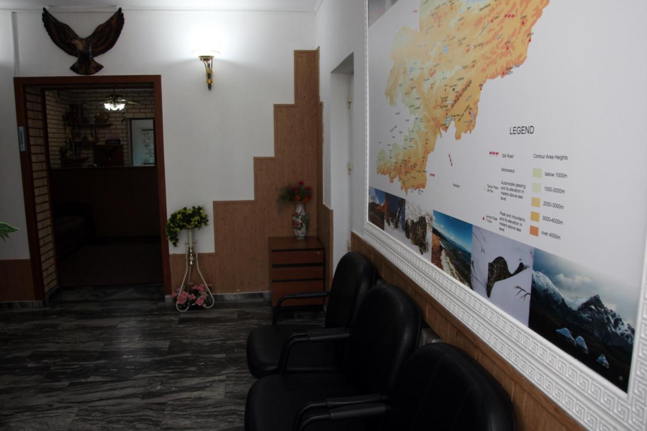 Гостевой Дом Шумкар Азия Guest House Shumkar Asia Bisjkek Buitenkant foto