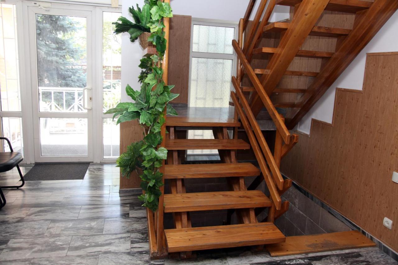 Гостевой Дом Шумкар Азия Guest House Shumkar Asia Bisjkek Buitenkant foto