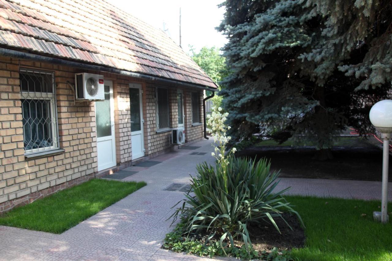 Гостевой Дом Шумкар Азия Guest House Shumkar Asia Bisjkek Buitenkant foto